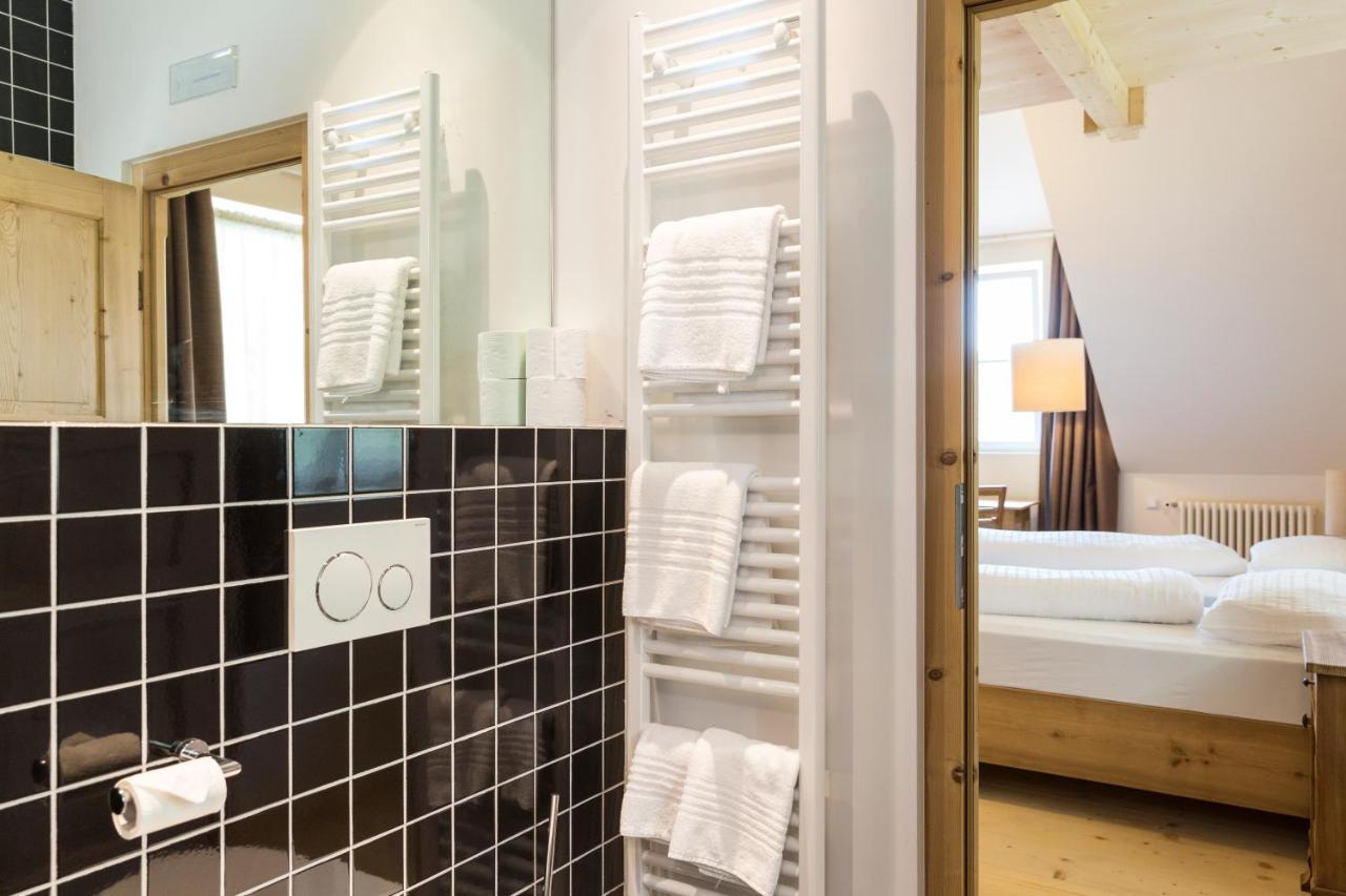 Hotel Kabis Funes  Bagian luar foto